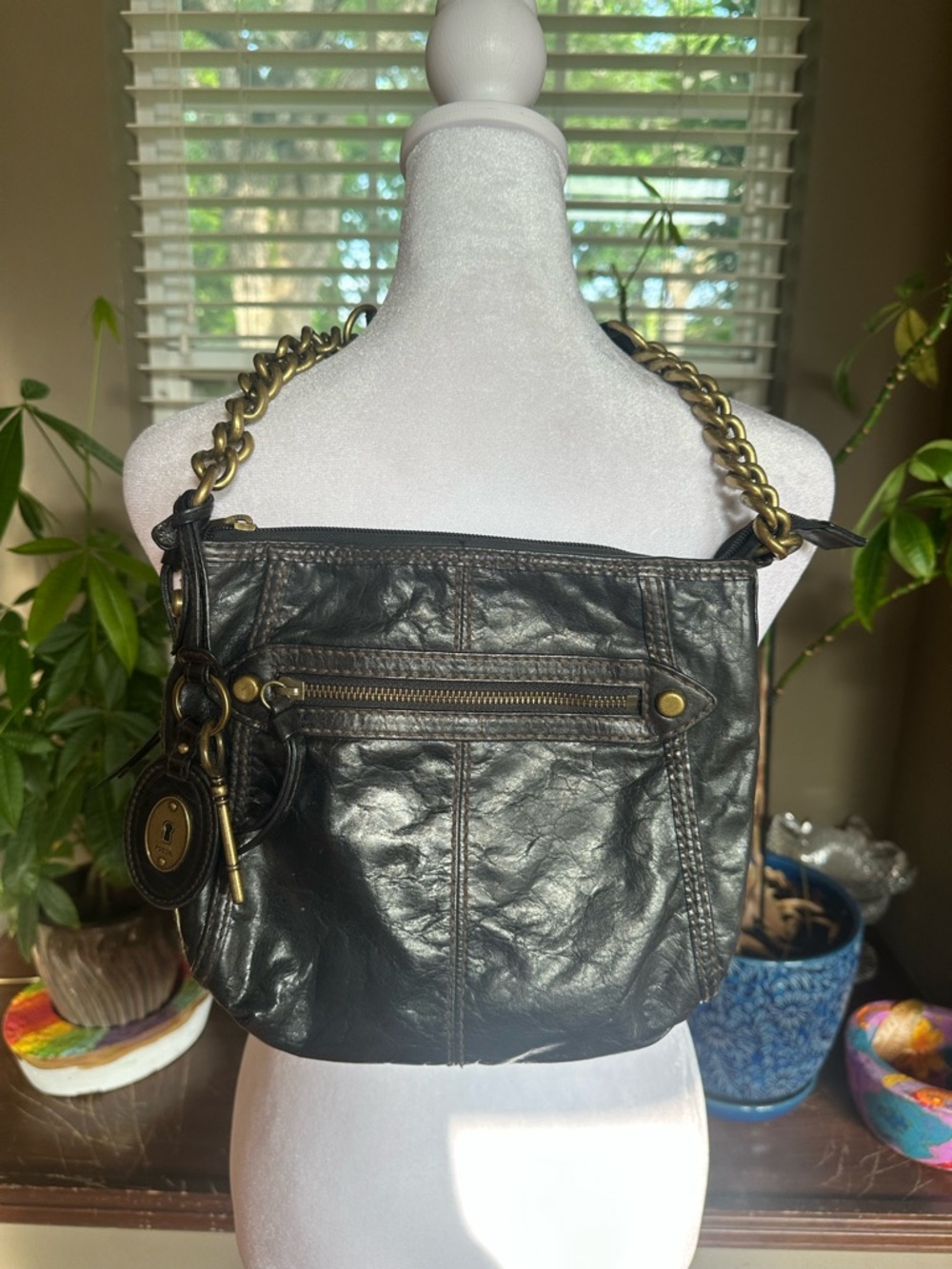 Fossil Black Leather Crossbody Bag Chain Strap Boho Luxe Slouchy Purse Key Charm - Picture 3 of 10